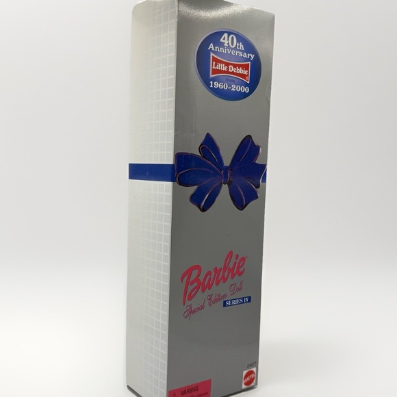 1960-2000 Barbie Little Debbie Snacks 40th Anniversary Edition Doll Mattel **NEW - Picture 3 of 5